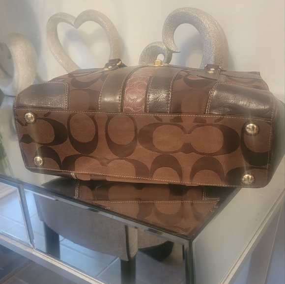 Coach Bag - Picture 3 of 6